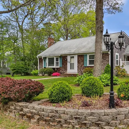 Stay On The Cape Vacation Rentals: Gorgeous 4 Bedroom 4 Minutes To Beach Swan Pond